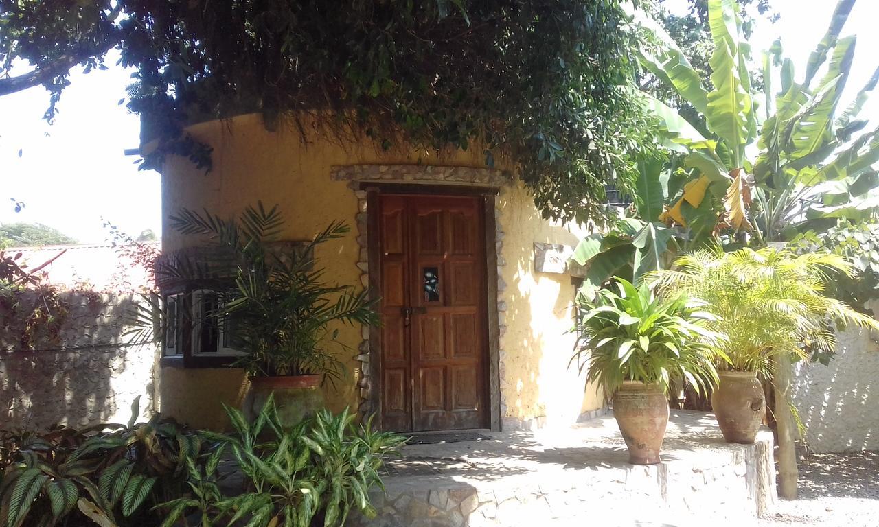 Kokrobite Garden Exteriér fotografie